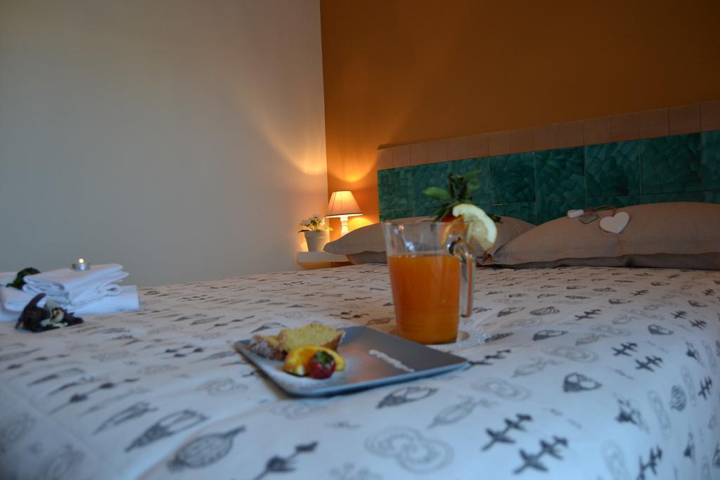 Un Tetto Di Stelle Deluxe Home Salerno Room photo